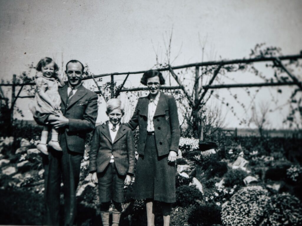 Cum să Îți Construiești Relații de Prietenie Durabile: Sfaturi Practice