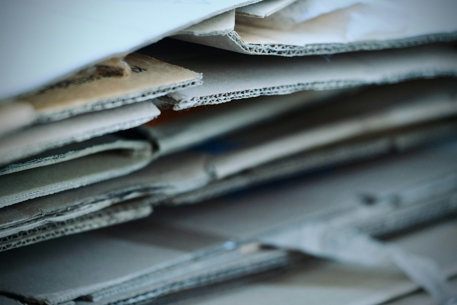 Photo recycling paper and cardboard